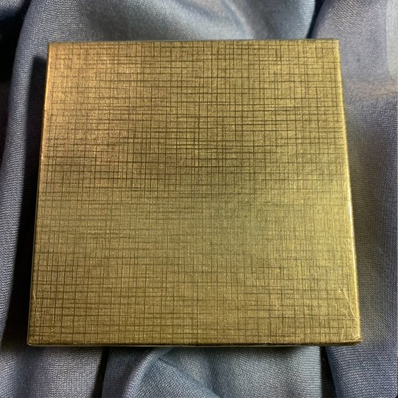 Unusual Black Onyx Necklace and Earrings - Picture 9 of 11